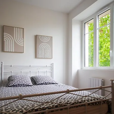 Lumineux Avec Terrasse Apartament